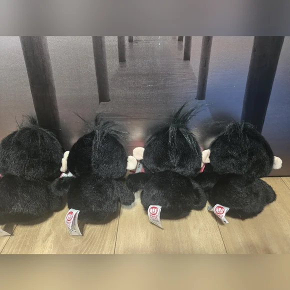 Fiesta Martin The Gorilla Adorable Black and Pink Plush Toy Set 4 - Picture 3 of 10